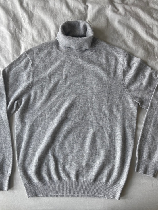 Neiman Marcus Other - Neiman Marcus Cashmere Sweater Platinum Grey XL NWT